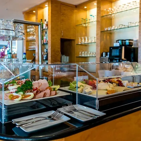 Schlosspark מלון