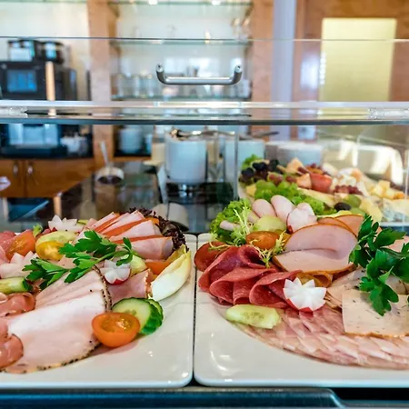 Hotel Schlosspark 4*